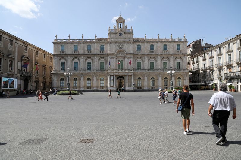 2025 12 921155085.png