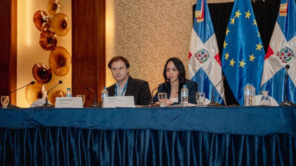 Ministra de Interior en su inte