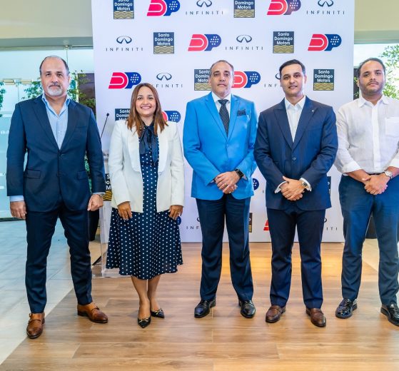 Pedro Ruiz, Pamela Martínez, Blas Fernández, Carlos Alegría y Manuel Lloret.