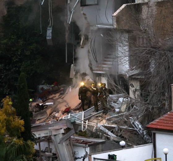 B 2026 04 1132178484.png