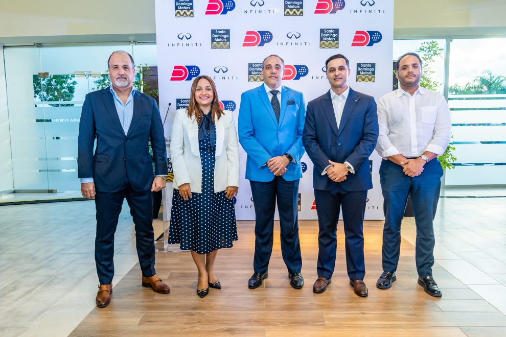 Foto 1, Pedro Ruiz, Pamela Martínez, Blas Fernández, Carlos Alegría y Manuel Lloret.