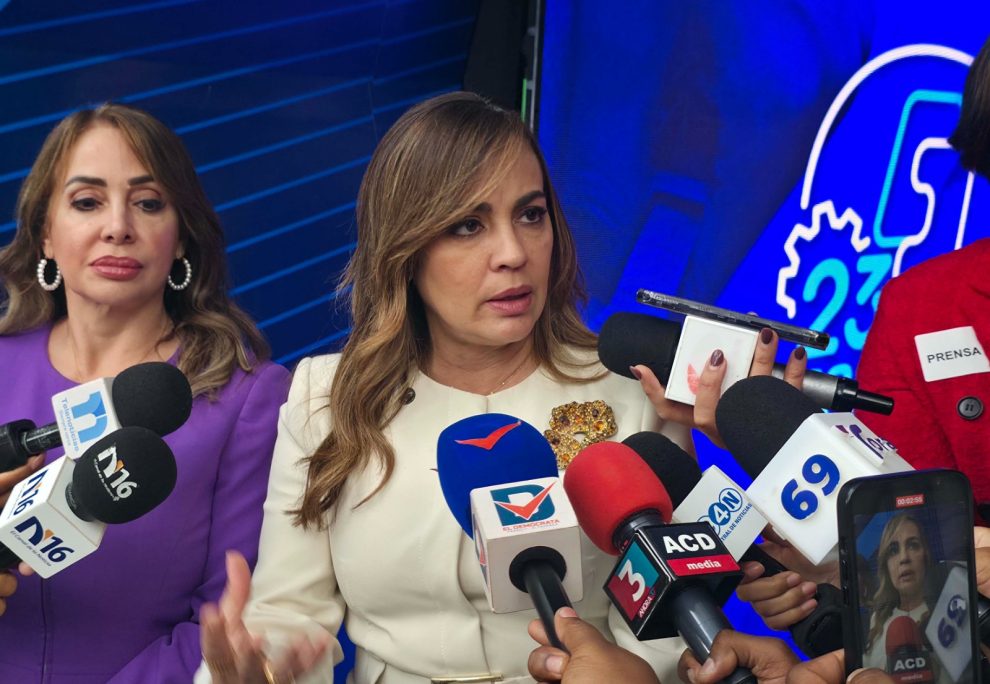 Laura Peña Izquierdo, presidenta de la Copardom y Lissette Dumit, vicepresidenta ejecutiva.