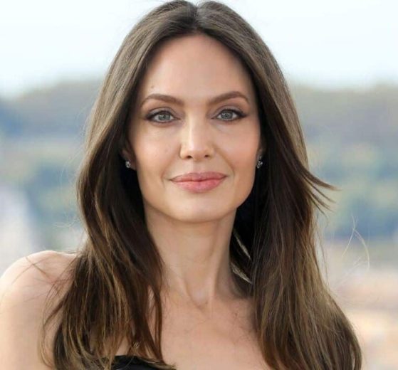 Angelina jolie pone a la venta su mansion en los angeles 987f9127 focus 0 0 1200