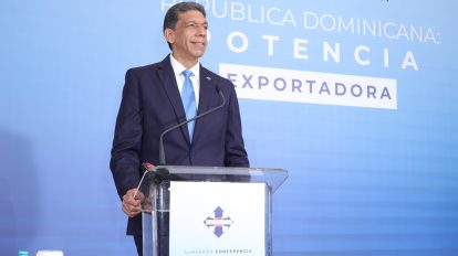 El presidente de Adoexpo, Karel Castillo, se dirige a los presentes.
