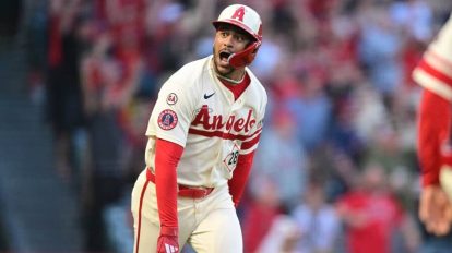 Jose siri se robo un grand slam el domingo y pego otro f0bdb4fa focus min0.03 0.72 896