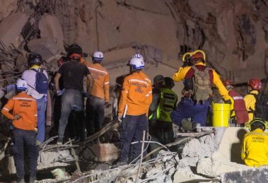 Rescatistas terremotos venezuela efe 2e55e45a83b1cf33c4ef57a4f26e4c6968bbbf91w d4acdcb7 focus 0 0 896