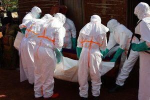 Aumenta a 930 la cifra de muertos por brote de ébola en el Congo