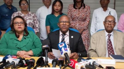 Luis A. Pena Nunez y otros dirigentes del CMD llaman a paro nacional