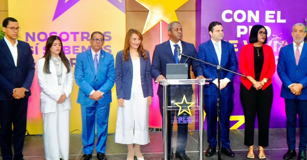 #PortadaPrincipalPLD PLD pide declarar en emergencia el sector público de salud. 5,400 pacien