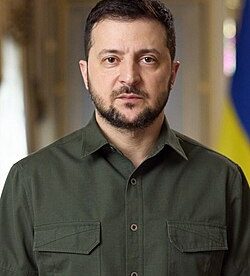 Volodymyr Zelensky 2022 official portrait (cropped)
