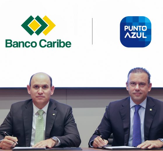 Edgar Del Toro, presidente de Banco Caribe y Eugene Rault Grulloěn Vicepresidente Ejecutivo de Servicios Digitales Popular