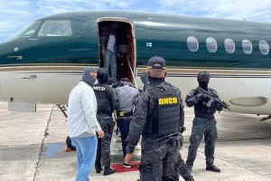 Extraditan a paises bajos a holandeses acusados de varios delitos scaled 1 e1786068962935