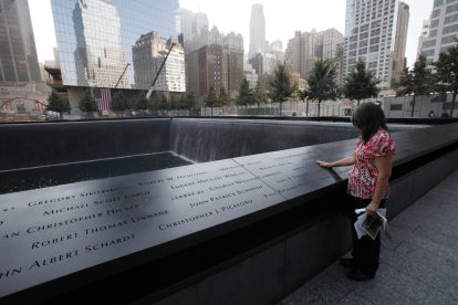 PRIMER DÍA DE APERTURA AL PÚBLICO DEL MEMORIAL DEL 11 S