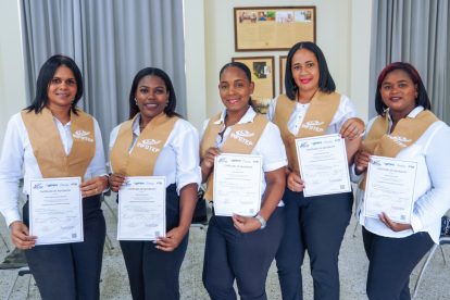 Graduadas del Diplomado Distintivo Puertos de Crucero en Samaná, INFOTEP (2)