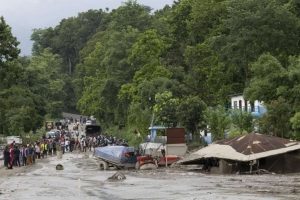Desastre en nepal mas de 20000 efectivos buscan sobrevivientes 546fc635 focus 0 0 896
