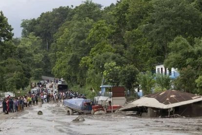 Desastre en nepal mas de 20000 efectivos buscan sobrevivientes 546fc635 focus 0 0 896