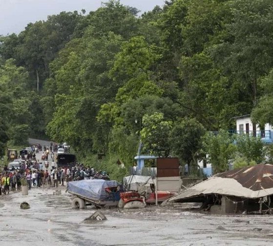Desastre en nepal mas de 20000 efectivos buscan sobrevivientes 546fc635 focus 0 0 896