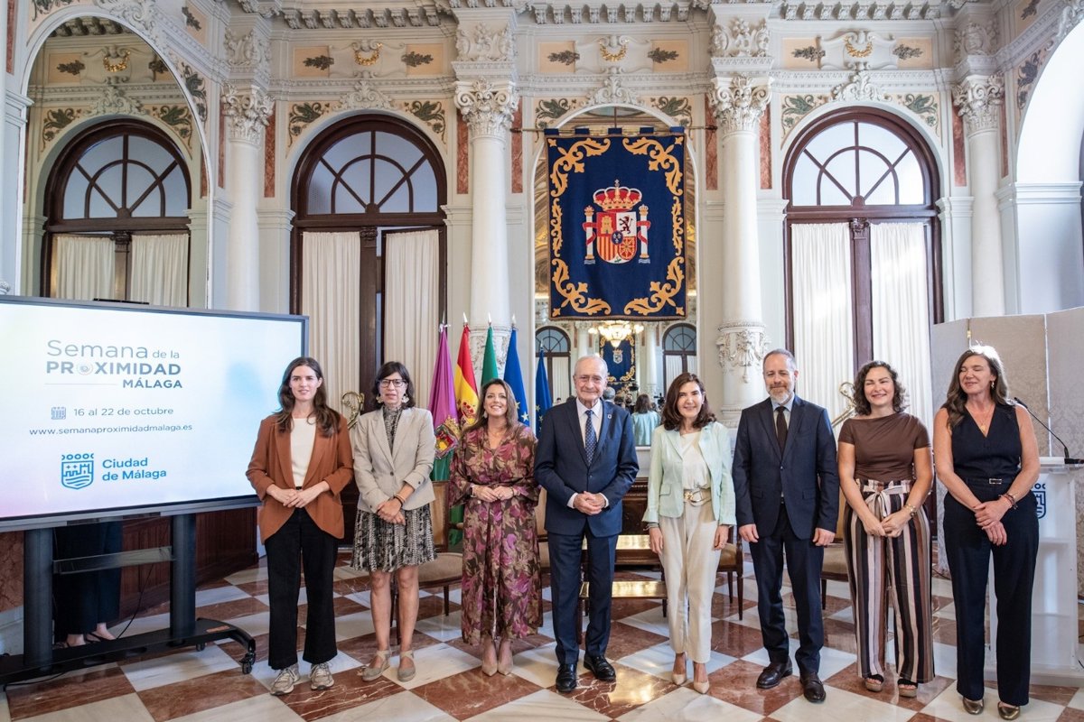 Blanco reivindica la importancia del comercio local en el desarrollo económico y social de las ciudades