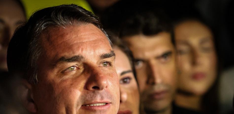 9518890489